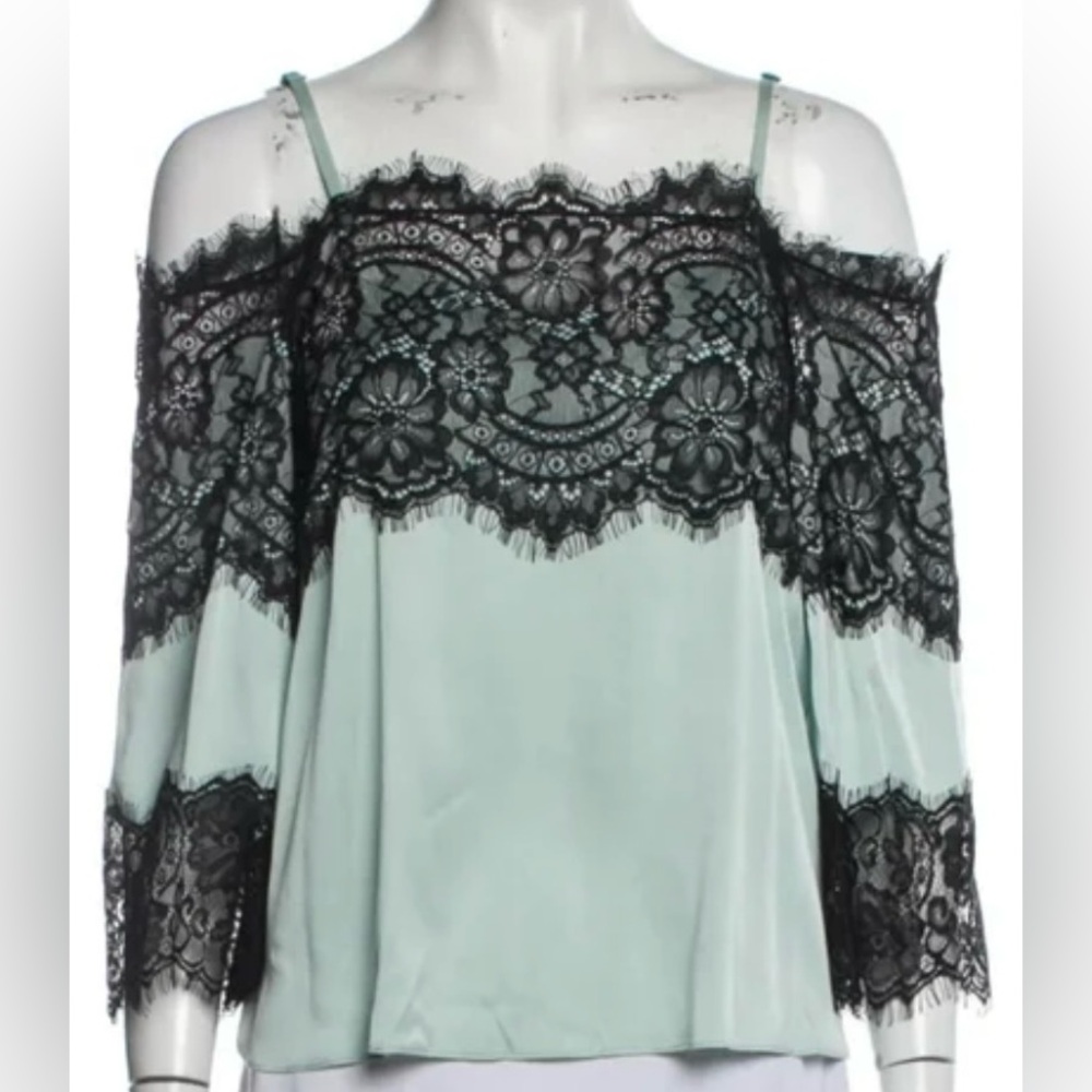 Alice + Olivia Oralia cold shoulder XS